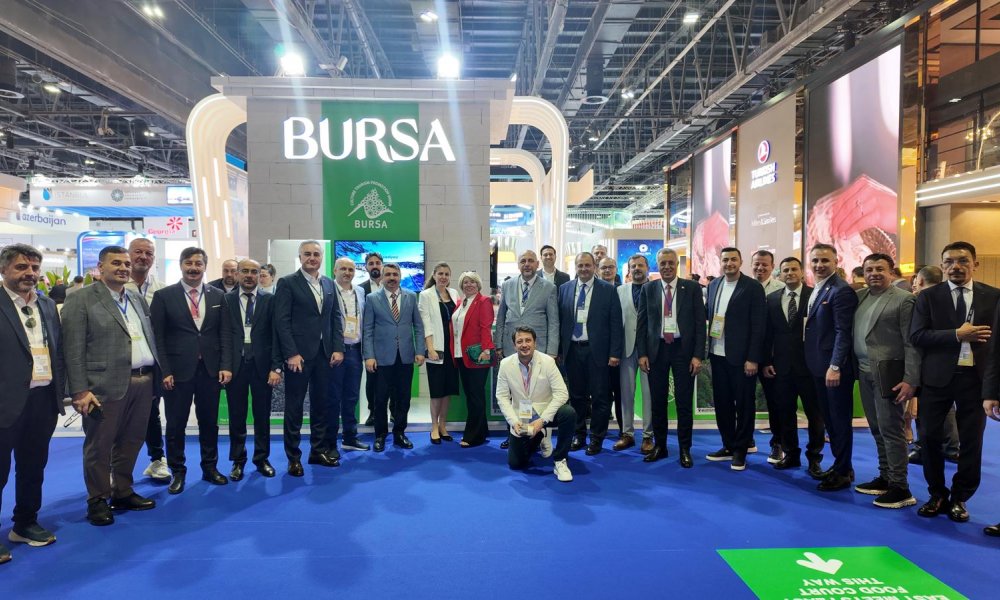 BAŞKAN ERCAN ÖZEL YENİŞEHİR'İ DÜNYAYA TANITIYOR